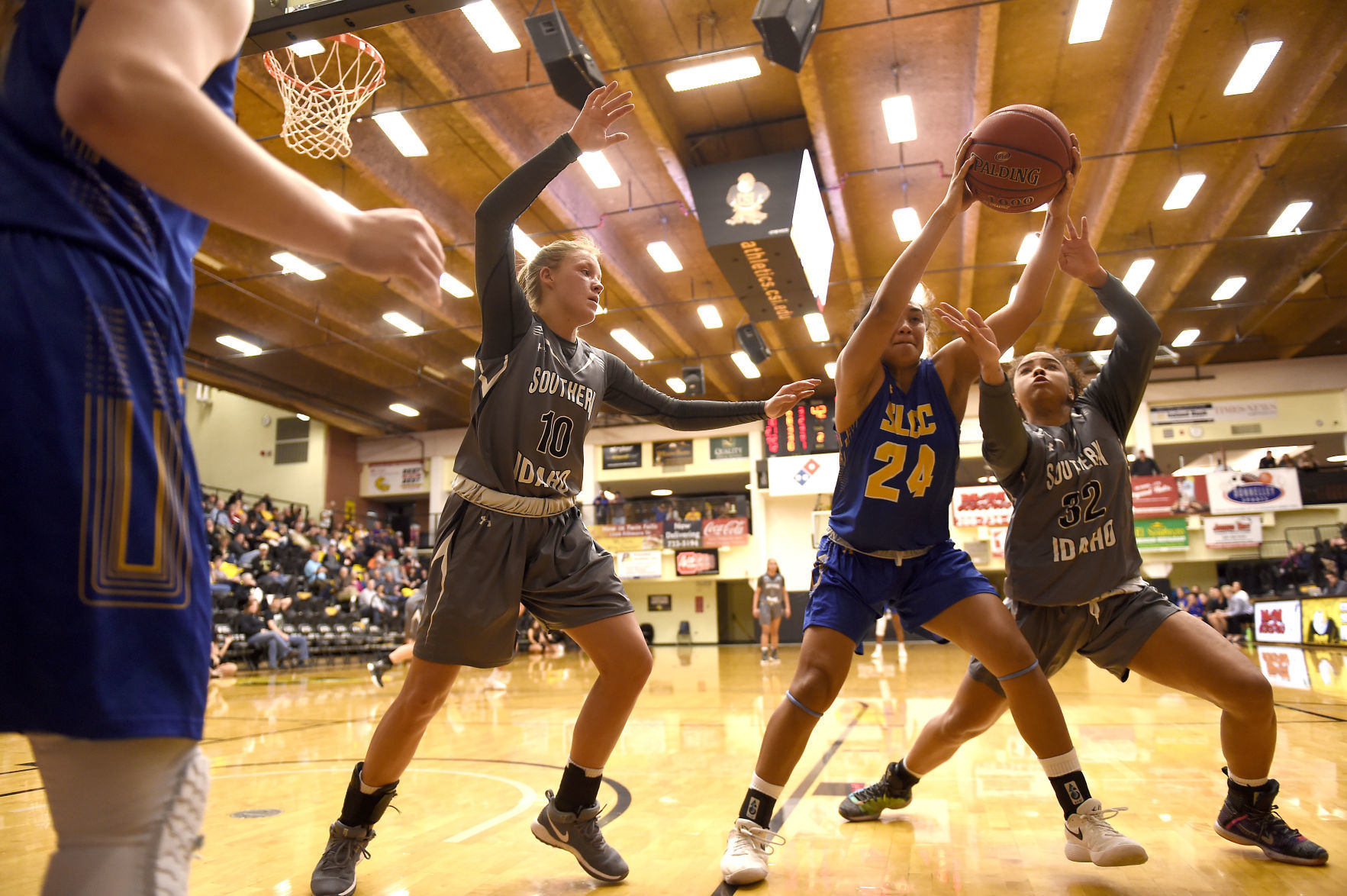 Womens Basketball - SLCC Vs. CSI